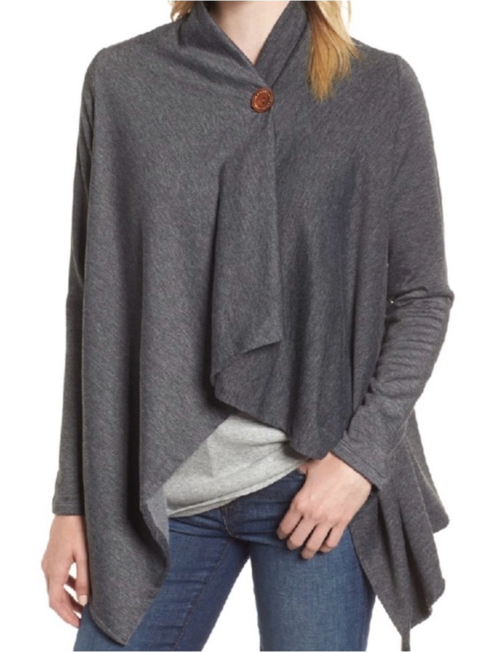 bobeau‎ Gray Draped Button Cape